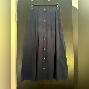 Blue ankle length skirt with pockets!
